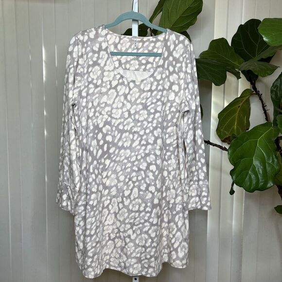 Soma Sleepshirt Long Sleeves Jaguar Print Taupe Color Size XL NEW - Picture 1 of 7